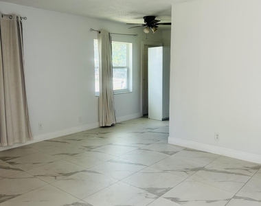 1471 Nw 20th Street - Photo Thumbnail 10