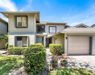 5662 Se Schooner Oaks Way - Photo Thumbnail 2