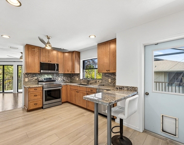 5662 Se Schooner Oaks Way - Photo Thumbnail 12