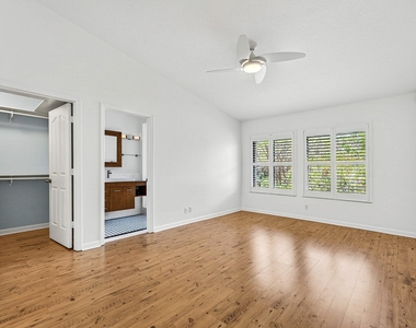 5662 Se Schooner Oaks Way - Photo Thumbnail 16