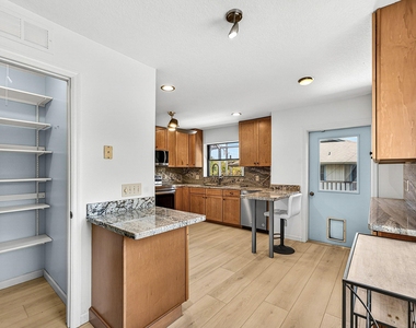5662 Se Schooner Oaks Way - Photo Thumbnail 14