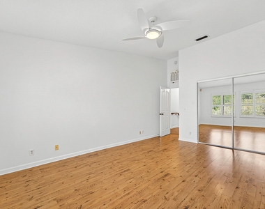 5662 Se Schooner Oaks Way - Photo Thumbnail 18