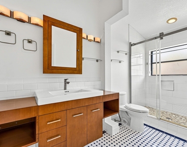 5662 Se Schooner Oaks Way - Photo Thumbnail 17