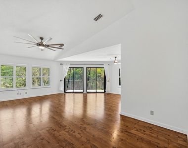 5662 Se Schooner Oaks Way - Photo Thumbnail 6