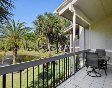 11863 Wimbledon Circle - Photo Thumbnail 13