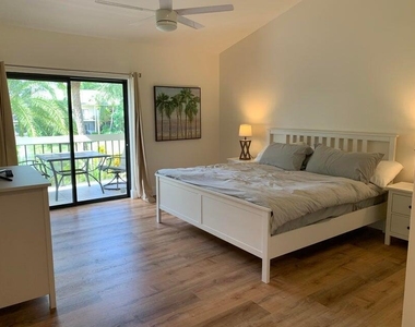 11863 Wimbledon Circle - Photo Thumbnail 10