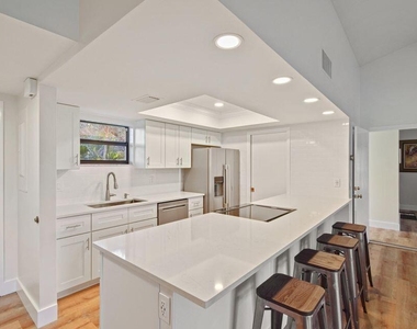 11863 Wimbledon Circle - Photo Thumbnail 1