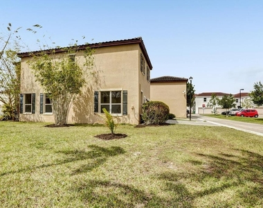 9081 Sw 169th Court - Photo Thumbnail 4