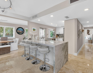 122 Andrews Avenue - Photo Thumbnail 18