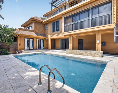 122 Andrews Avenue - Photo Thumbnail 9