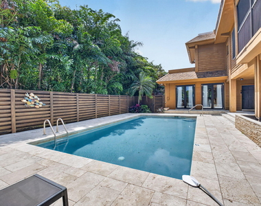 122 Andrews Avenue - Photo Thumbnail 8