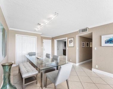 1600 S Ocean Drive - Photo Thumbnail 4