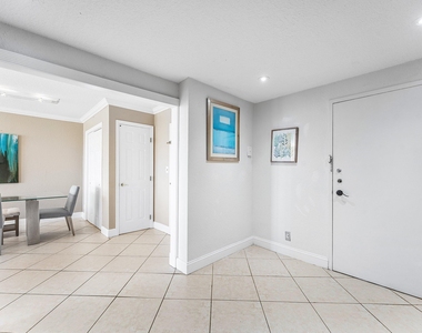 1600 S Ocean Drive - Photo Thumbnail 2