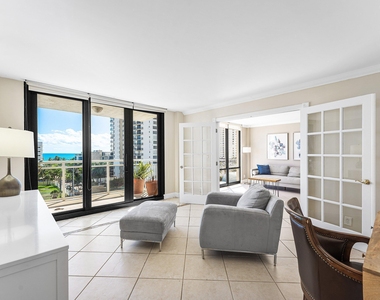 1600 S Ocean Drive - Photo Thumbnail 14