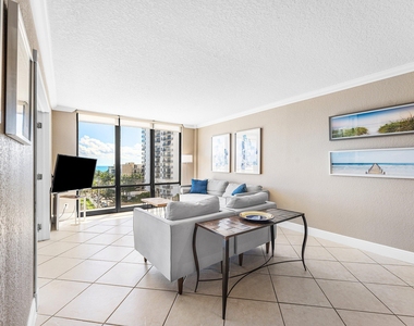 1600 S Ocean Drive - Photo Thumbnail 8