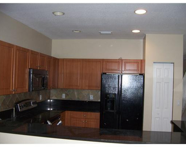 2796 Sw 83rd Avenue - Photo Thumbnail 2