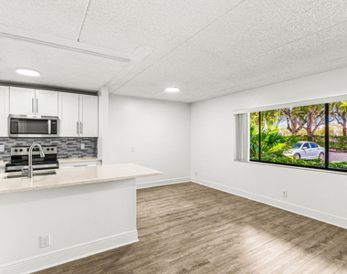 507 Meadows Circle - Photo Thumbnail 10