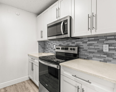 507 Meadows Circle - Photo Thumbnail 5