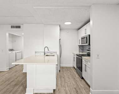 507 Meadows Circle - Photo Thumbnail 3