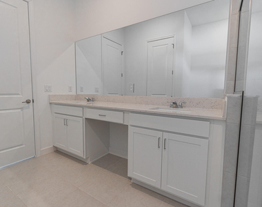 13885 Se Riversway Street - Photo Thumbnail 17