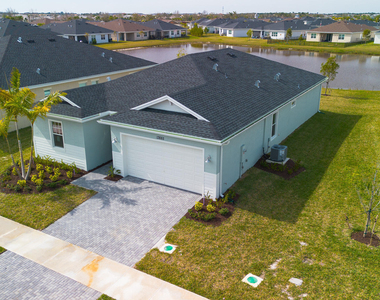 13885 Se Riversway Street - Photo Thumbnail 3