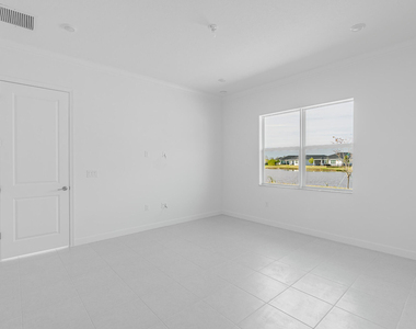 13885 Se Riversway Street - Photo Thumbnail 13