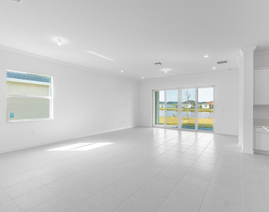 13885 Se Riversway Street - Photo Thumbnail 4