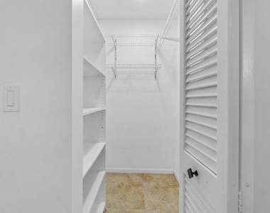 1620 Granfern Avenue - Photo Thumbnail 13