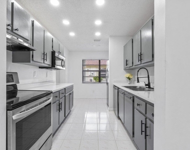 1620 Granfern Avenue - Photo Thumbnail 6