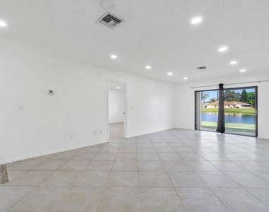 1620 Granfern Avenue - Photo Thumbnail 11