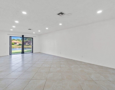 1620 Granfern Avenue - Photo Thumbnail 10