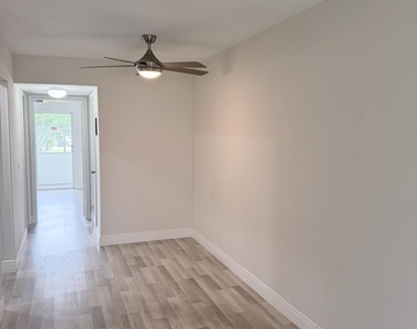 204 Canterbury I - Photo Thumbnail 4