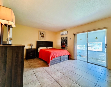 142 Cambridge F - Photo Thumbnail 6
