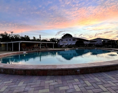 142 Cambridge F - Photo Thumbnail 13