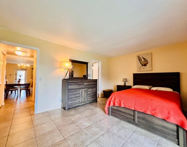 142 Cambridge F - Photo Thumbnail 7
