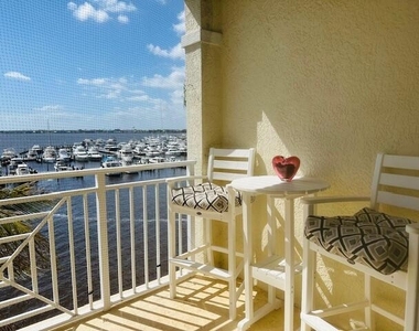 975 Nw Flagler Avenue - Photo Thumbnail 21