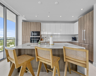3100 N Ocean Drive - Photo Thumbnail 20