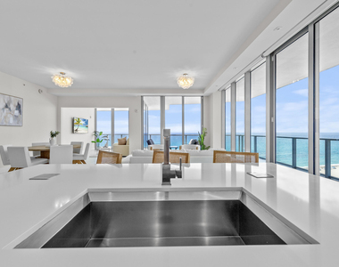 3100 N Ocean Drive - Photo Thumbnail 23