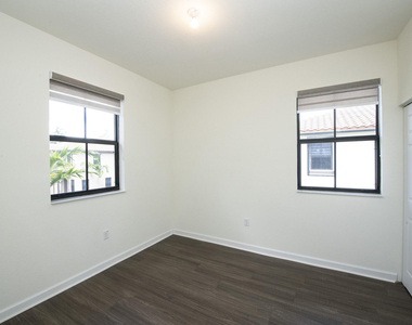 6574 S Anise Court - Photo Thumbnail 16