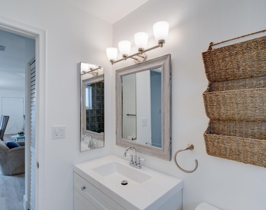 1036 Coral Drive - Photo Thumbnail 21