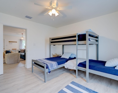 1036 Coral Drive - Photo Thumbnail 19