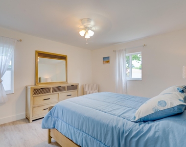 1036 Coral Drive - Photo Thumbnail 17