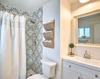 1036 Coral Drive - Photo Thumbnail 15