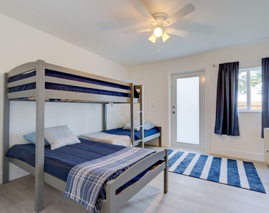 1036 Coral Drive - Photo Thumbnail 18
