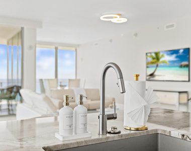 3100 N Ocean Drive - Photo Thumbnail 9