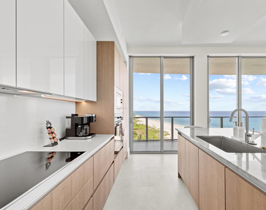 3100 N Ocean Drive - Photo Thumbnail 13