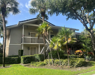 11863 Wimbledon Circle - Photo Thumbnail 8