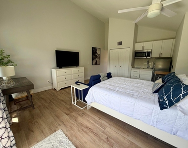 11863 Wimbledon Circle - Photo Thumbnail 1