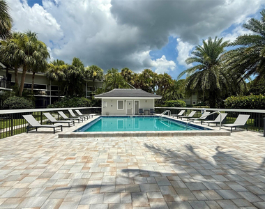 11863 Wimbledon Circle - Photo Thumbnail 10