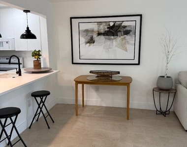 9360 Lime Bay Boulevard - Photo Thumbnail 10
